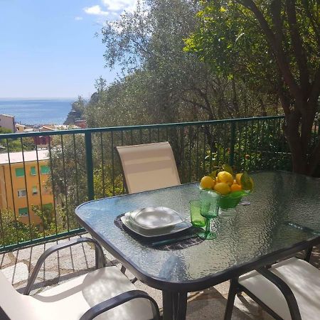 דירות מונטרוסו אל מארה Chez Reny Terrazza Vista Mare מראה חיצוני תמונה
